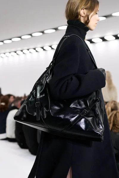 Look 50